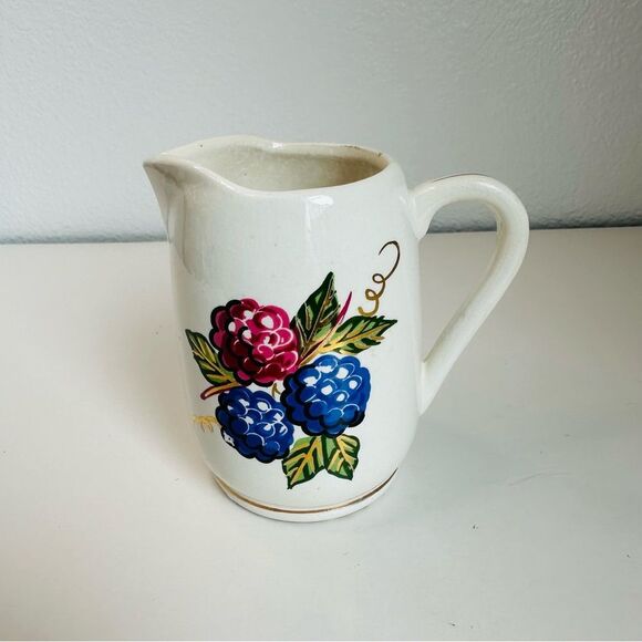 Knotts Berry Farm Vintage Berry Syrup Pitcher Flaw - Picture 1 of 4